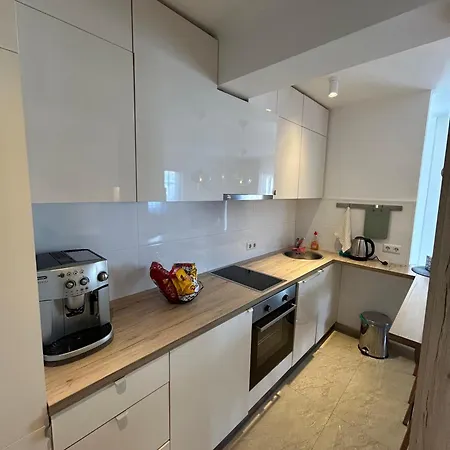 Laura * Gornji Vakuf-Uskoplje