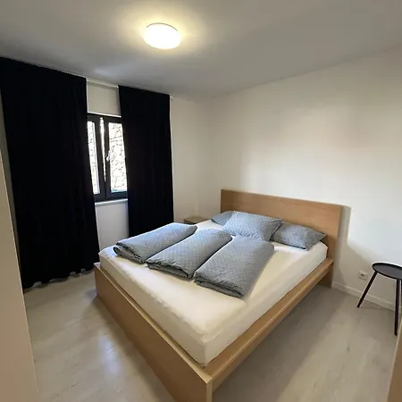 Laura Apartmán *