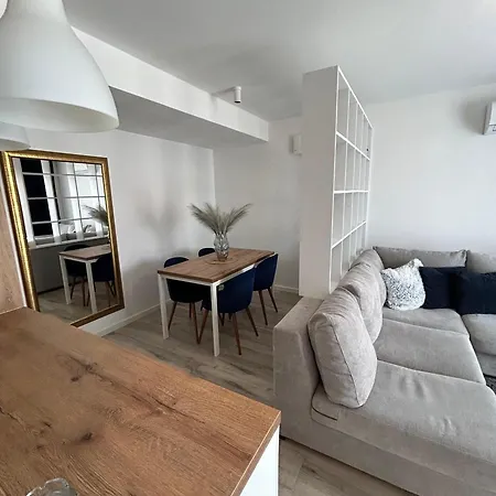 Laura * Gornji Vakuf-Uskoplje